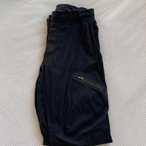 Lululemon mens sweatpants black medium 32